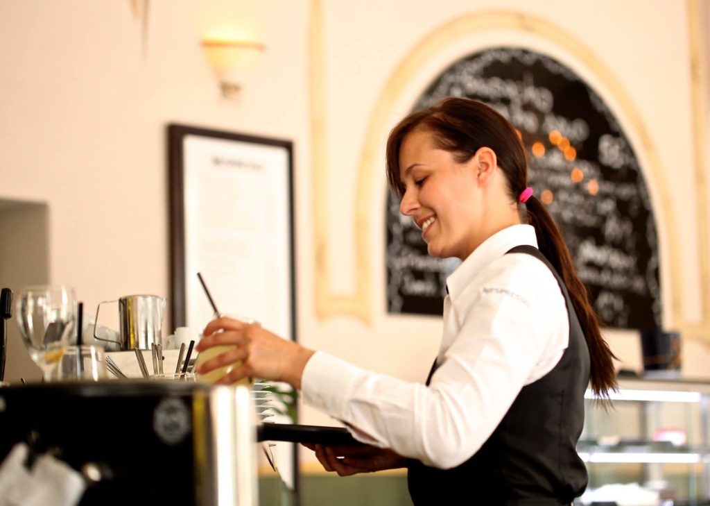 recrutement serveuse restauration Lyon